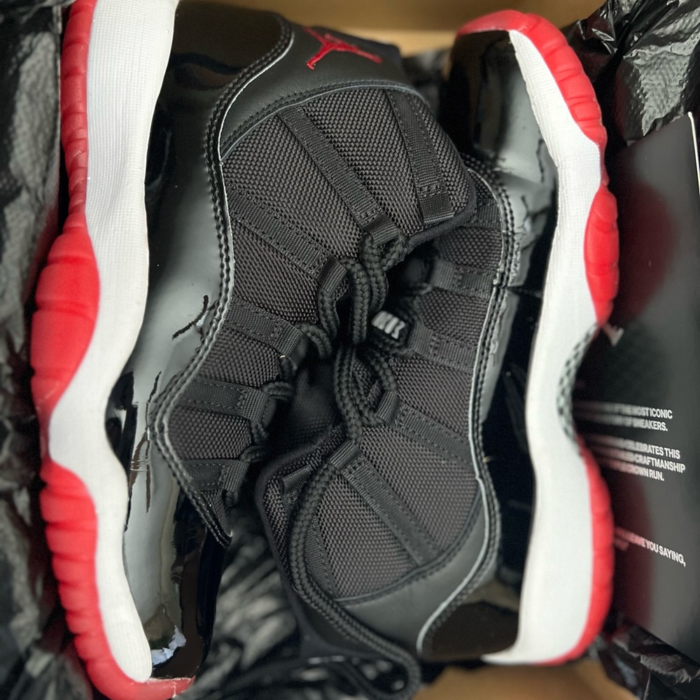 Air Jordan 11 Retro GS 'Bred' 2012
“NEW”